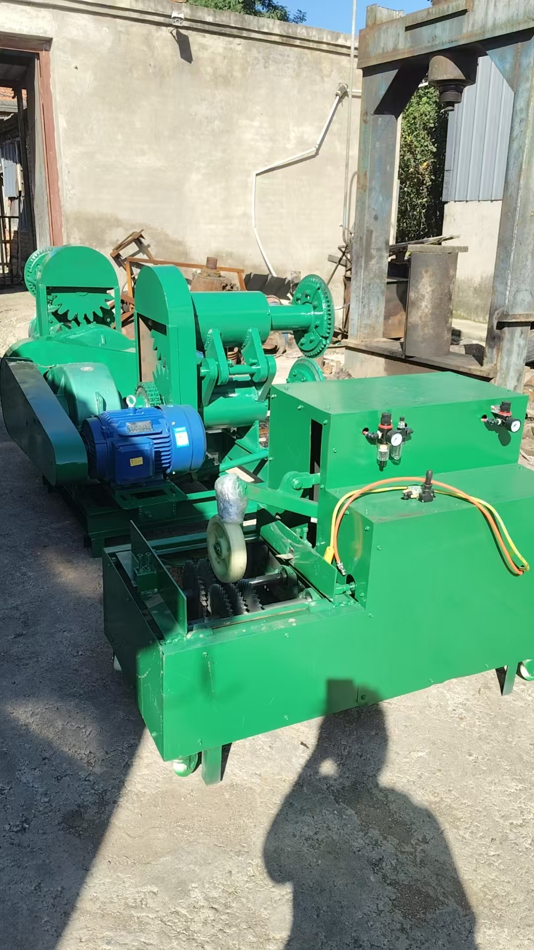 Xinzhe Tool migliora le soluzioni di taglio di precisione della gomma per clienti industriali globali