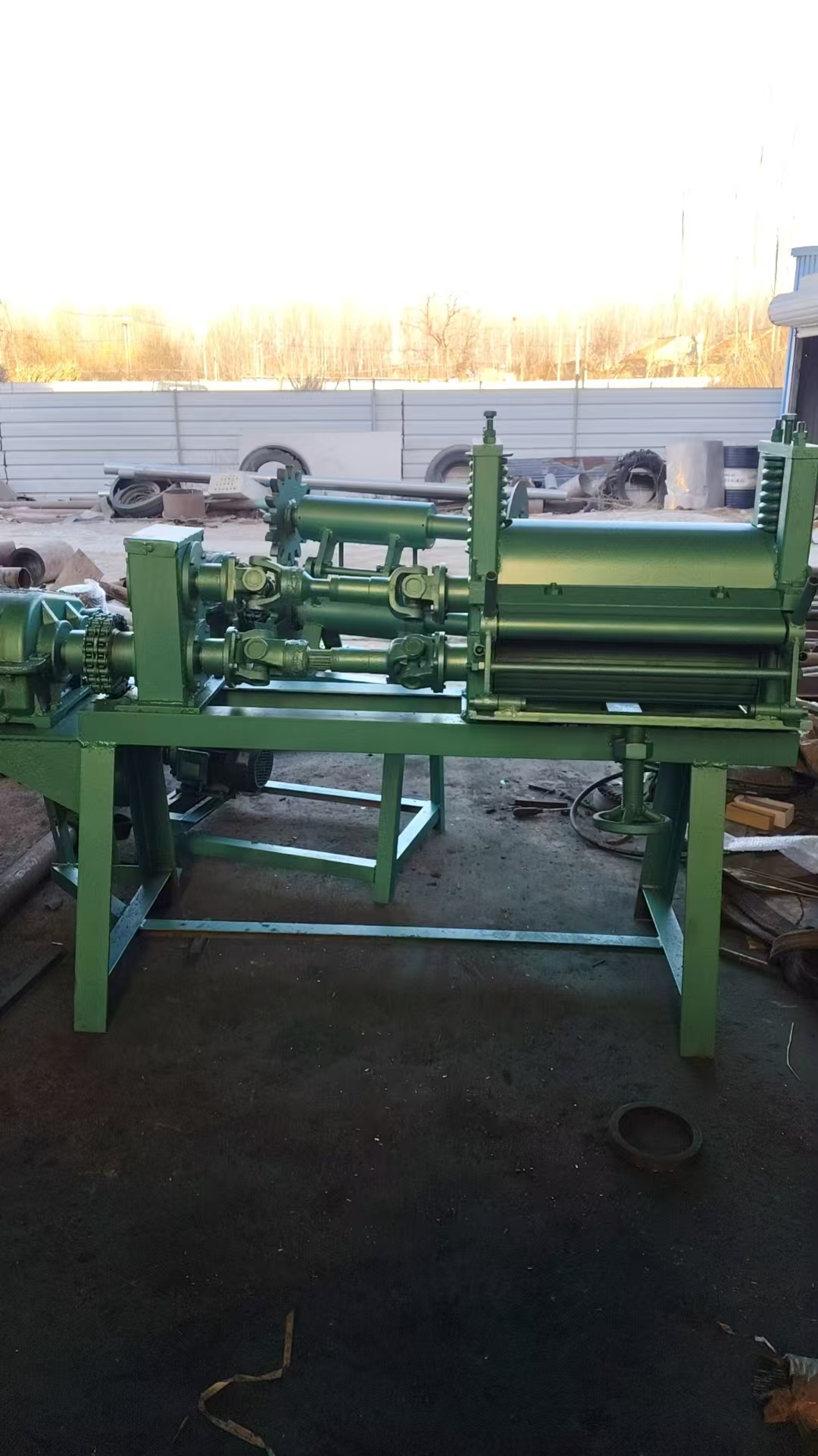 Cosa rende le lame per cracker di gomma dirette in fabbrica di Xinzhe Tools preferite dai riciclatori di gomma globali?