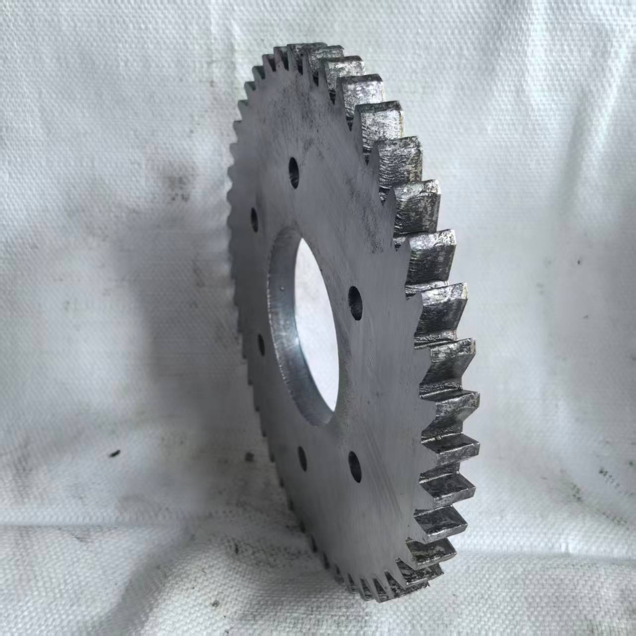 Quali vantaggi ottieni da Xinzhe Tools, un produttore dedicato di lame per cracker in gomma?